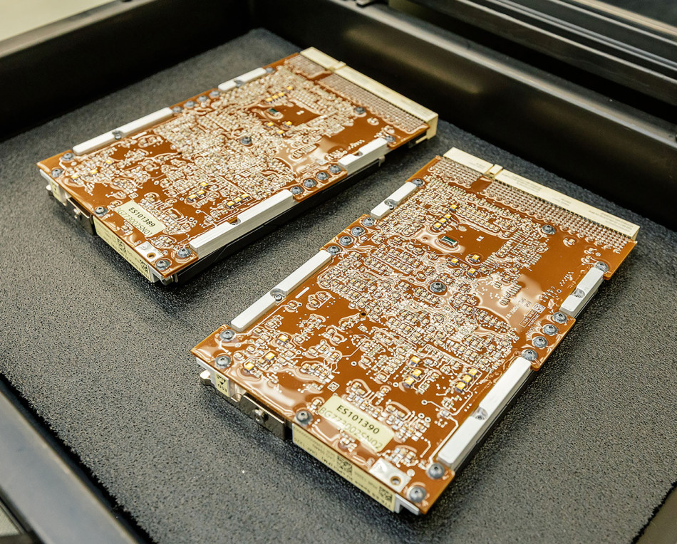 Close-up: end system cards